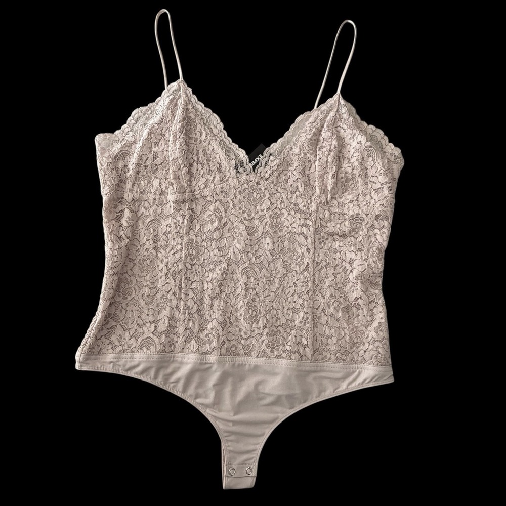 Lace V-Neck Cami Bodysuit in Light Taupe